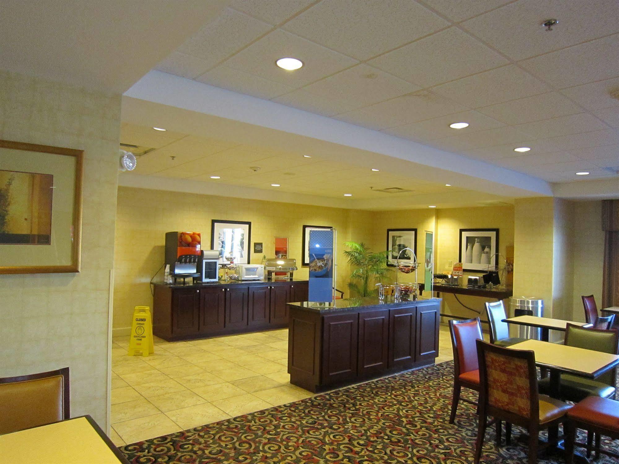 Hampton Inn Fayetteville Exteriér fotografie