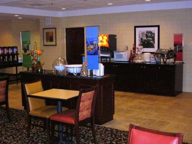 Hampton Inn Fayetteville Restaurace fotografie